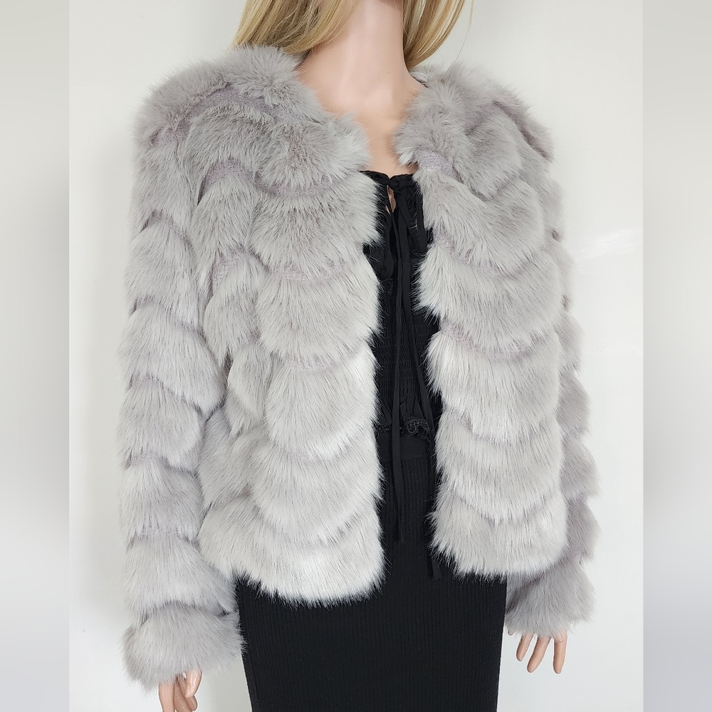 ASOS JACKET CROPPED GRAY CHEVRON FAUX FUR JACKET COAT